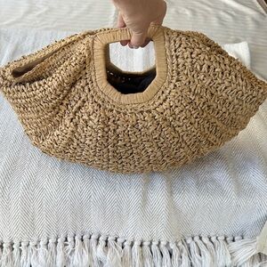 Handwoven Straw Tote Bag  in a cool
Shape - Natural